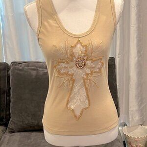 Runway 101 tank top with beads, lace & Cameo. Cream color size Lg